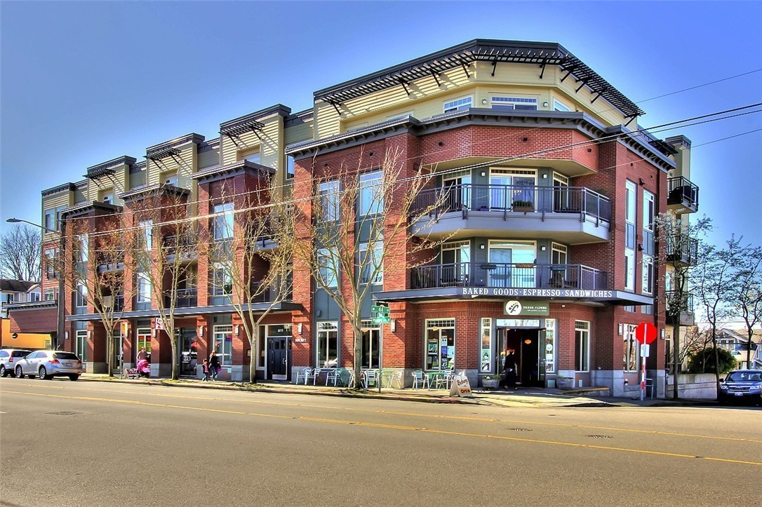 MidCentury Modern style home for sale in Seattle area Seattle Dream