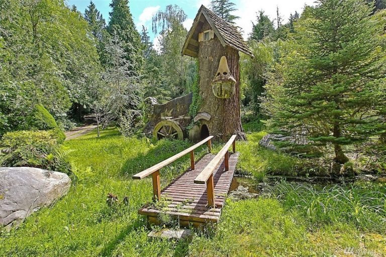 Stump house. unusual home in seattle