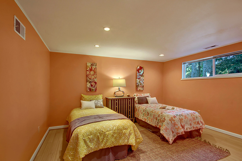 Fresh MidCentury in Seattle's Maple Leaf neighborhood Seattle Dream