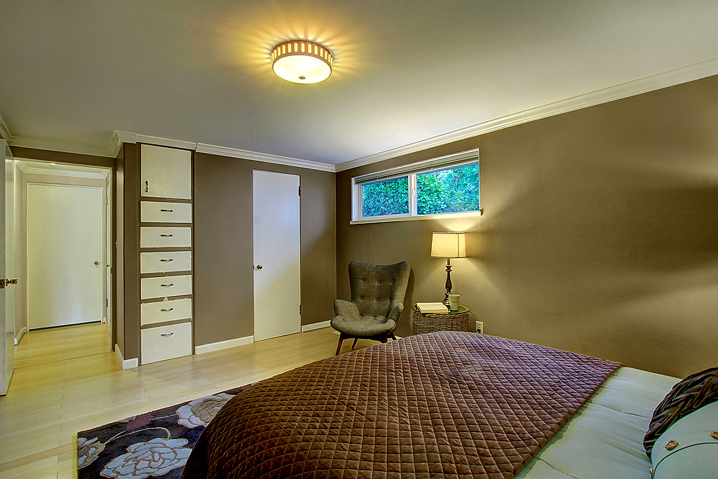 Fresh MidCentury in Seattle's Maple Leaf neighborhood Seattle Dream