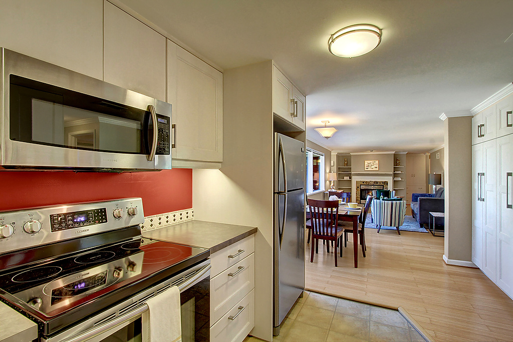 Fresh MidCentury in Seattle's Maple Leaf neighborhood Seattle Dream