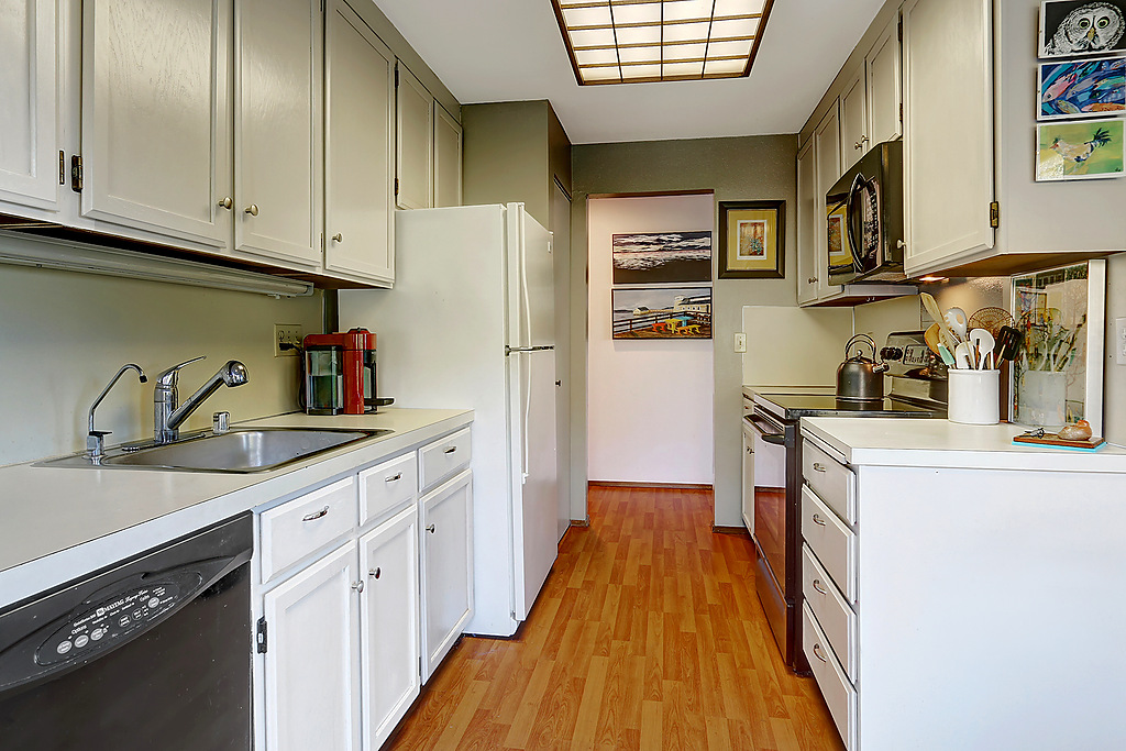 Sleek and Modern View Condo on Beacon Hill in Seattle Seattle Dream Homes Seattle Real