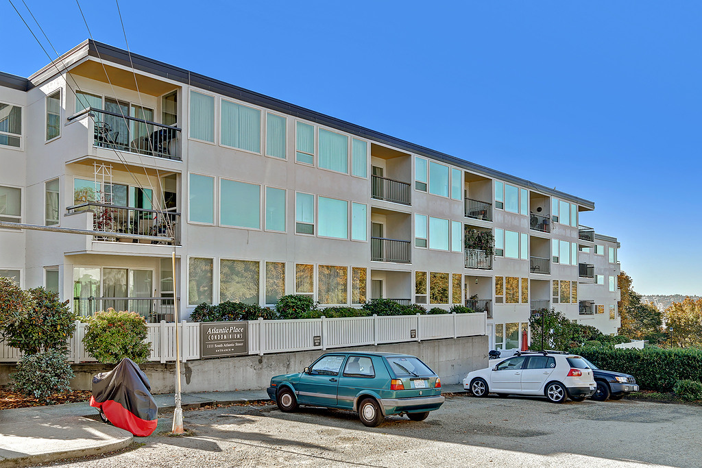 Sleek and Modern View Condo on Beacon Hill in Seattle Seattle Dream