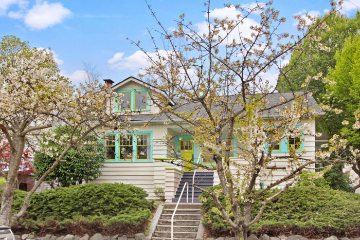 Seattle Ravenna home for sale in Seattle Real Estate 1919 Craftsman