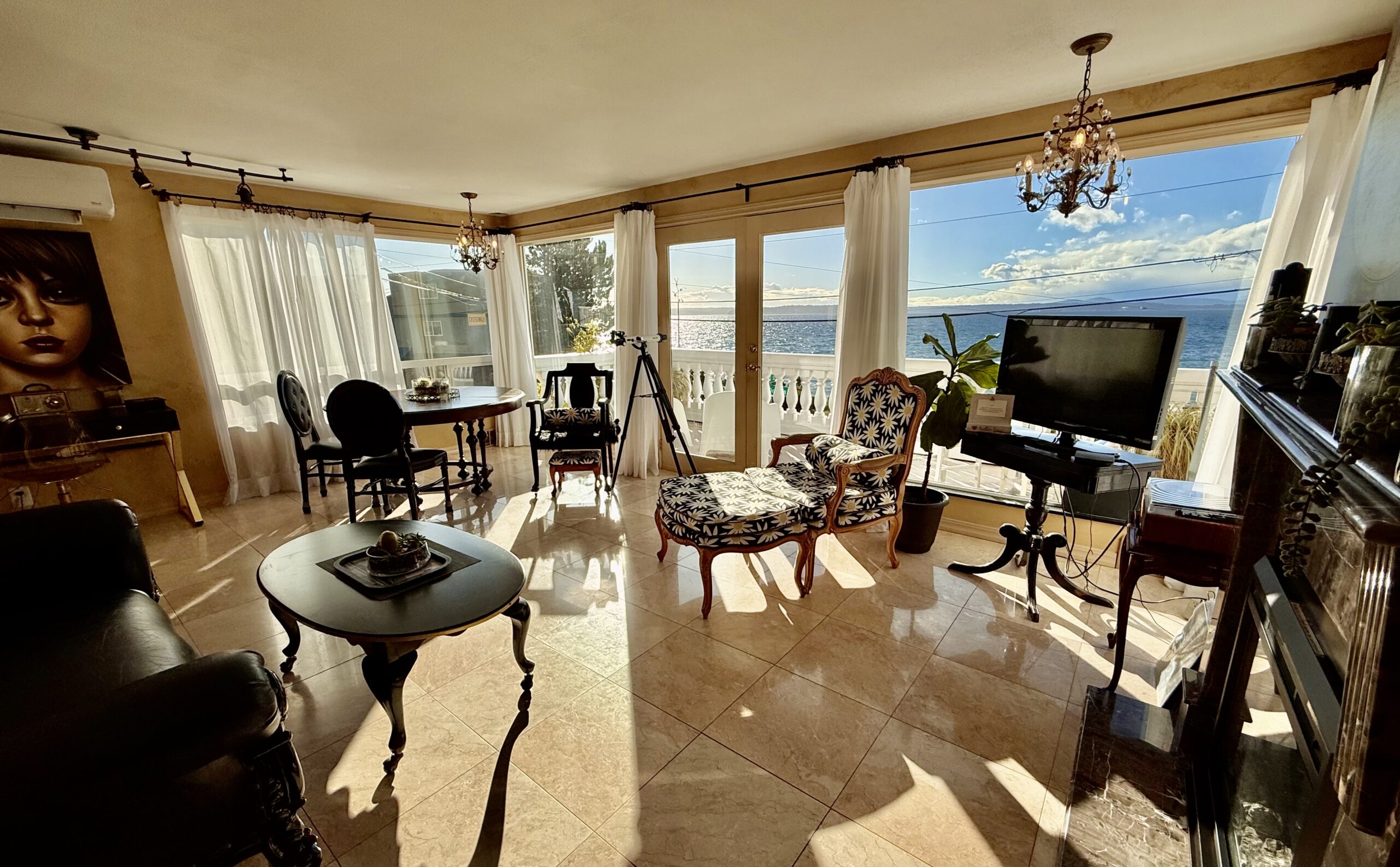 Seattle Real Estate. Seattle Luxury Real Estate Agent Broker, Marlow Harris